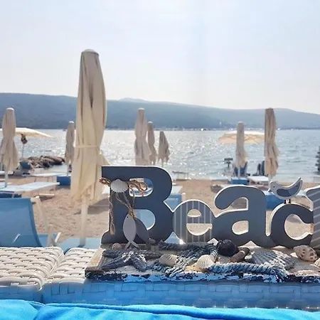 With A Beautiful Sea View Near The - By Traveler Tourist Agency Krk Id 2175 别墅 Kornić