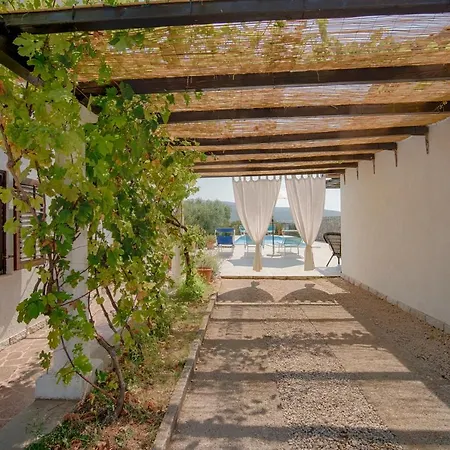 With A Beautiful Sea View Near The - By Traveler Tourist Agency Krk Id 2175 别墅