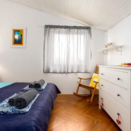 别墅 With A Beautiful Sea View Near The - By Traveler Tourist Agency Krk Id 2175 Kornić